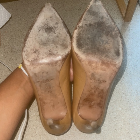 Coach Pumps - Picture 4 of 5